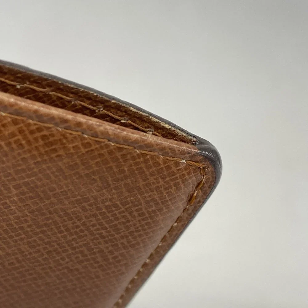Louis Vuitton classic louis